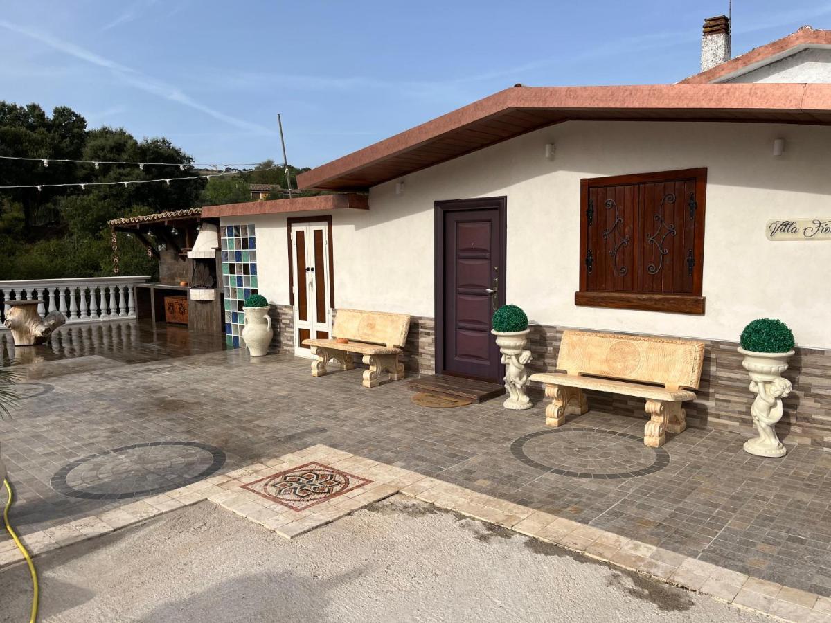 Villa Fiore - Piscina E Idromassaggio Itri Eksteriør billede