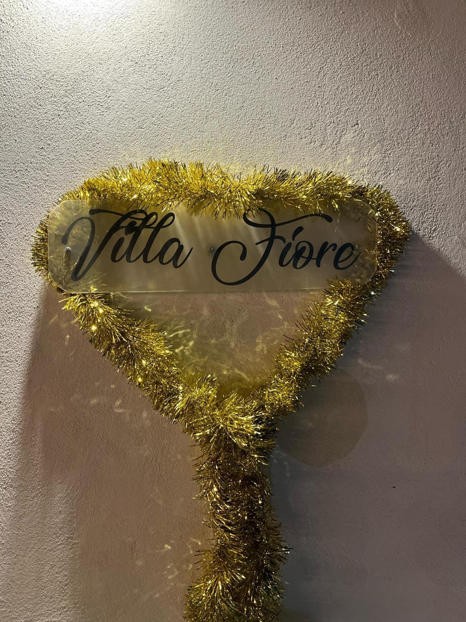 Villa Fiore - Piscina E Idromassaggio Itri Eksteriør billede